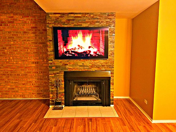 2nd image of 5955 Meadow Dr