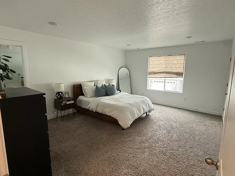 388 N Sea Chaser Ln — Photo 8