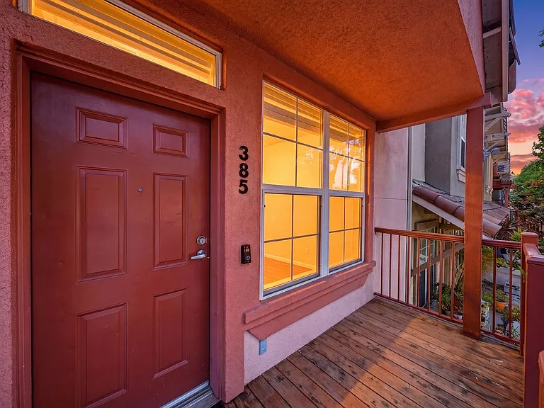 385 Race St — Photo 3