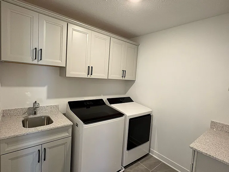 11724 Aubrey Ln — Photo 39