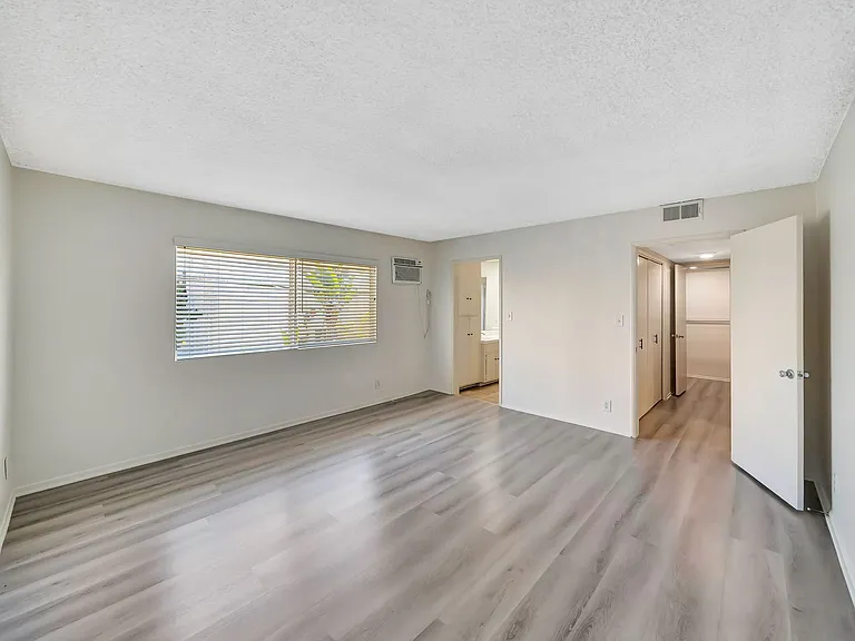 10634 Holman Ave #3-2 — Photo 28