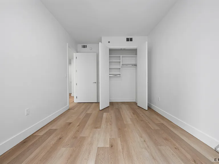 2045 Ocean Ave #406 — Photo 9