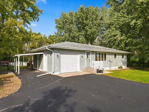 272 Glenmont Rd, River Falls, WI 54022