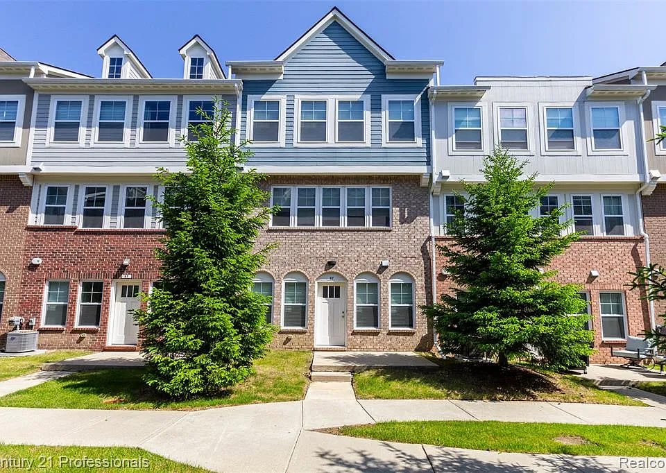 57 Kaprol Dr