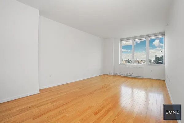 Rented by Bond New York | media 6