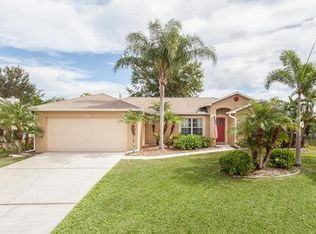 619 Rostock Cir NW, Palm Bay, FL 32907