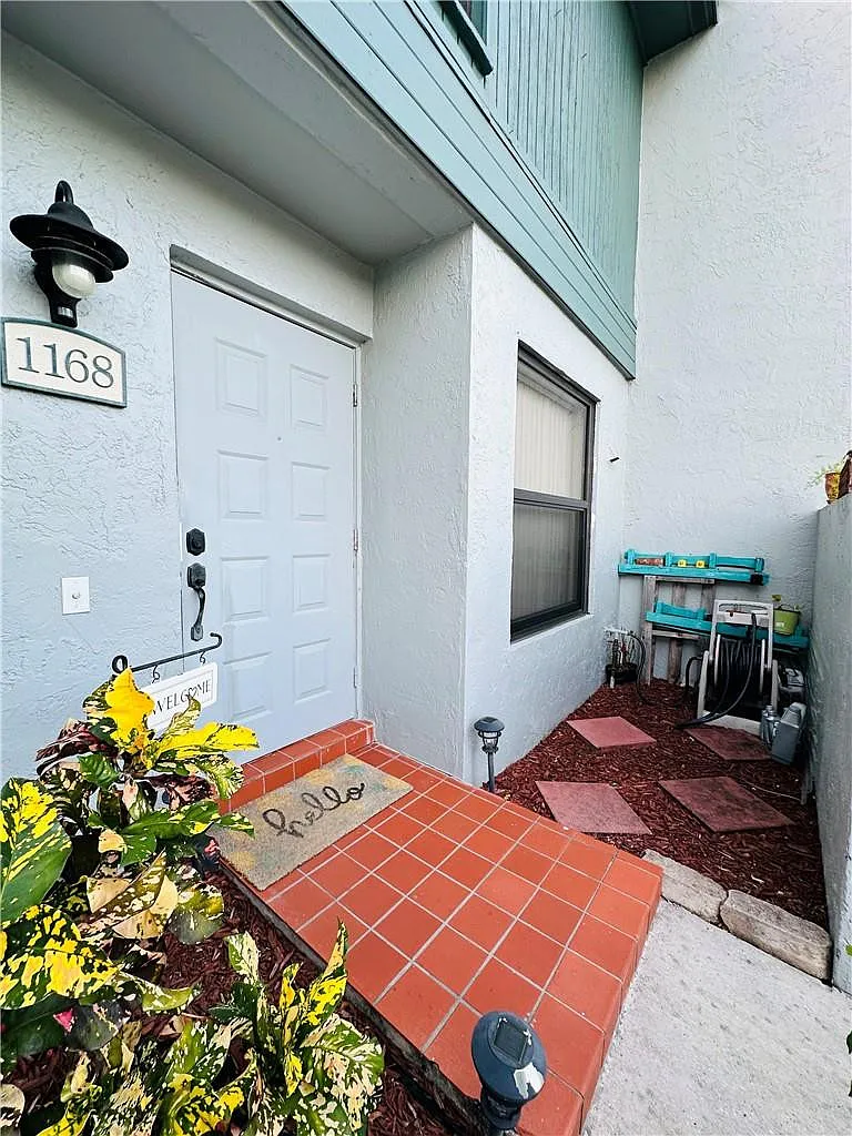 2 bed, 2.5 bath, 1214 sqft, $2,600 — Photo 3