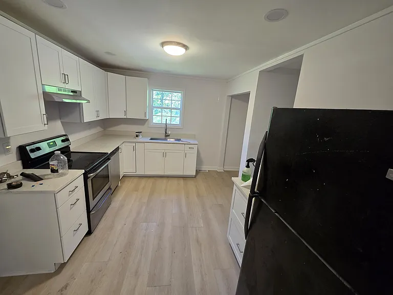 503 Sherman St — Photo 4