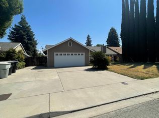 2210 S Hall St, Visalia, CA