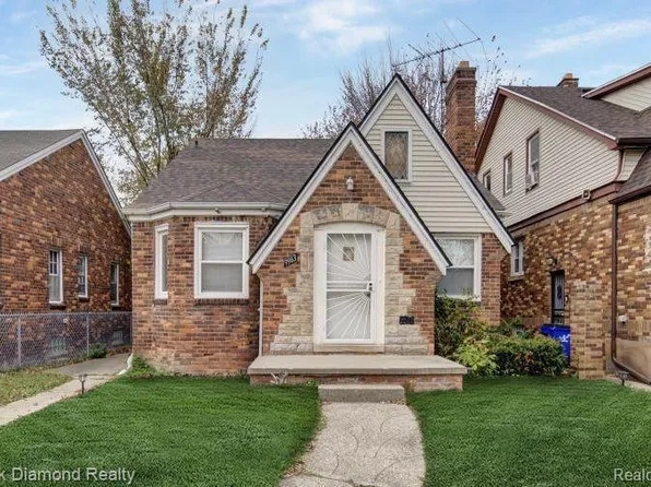 9963 Balfour Rd, Detroit, MI 48224