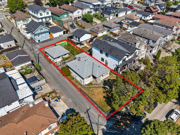 715 E 63rd Ave, Vancouver, BC V5X 2K6
