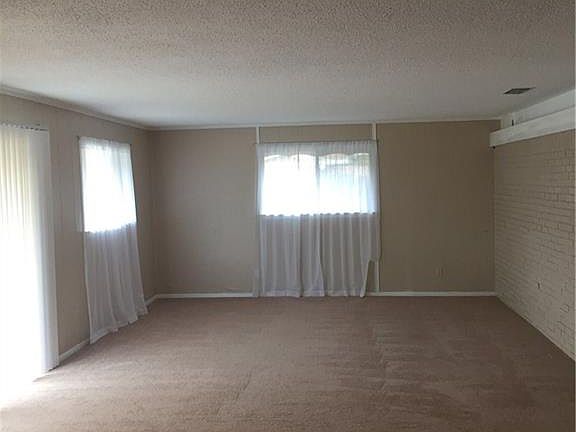 4th image of 929 Brock Dr