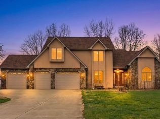 12385 N Camelot Trl, Milford, IN 46542