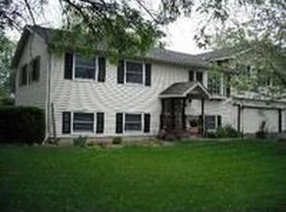 110 Lincolnway Dr, New Lenox, IL 60451