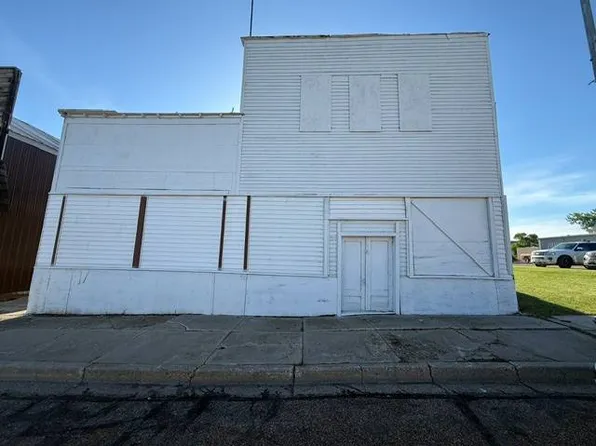 109 Main St S, McClusky, ND 58463