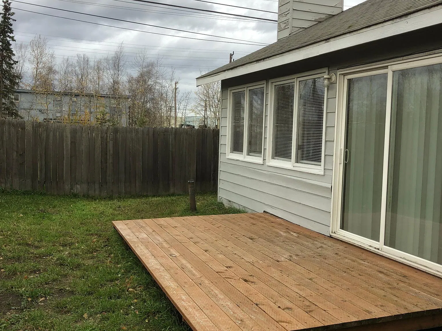 3806 Lois Dr — Photo 2
