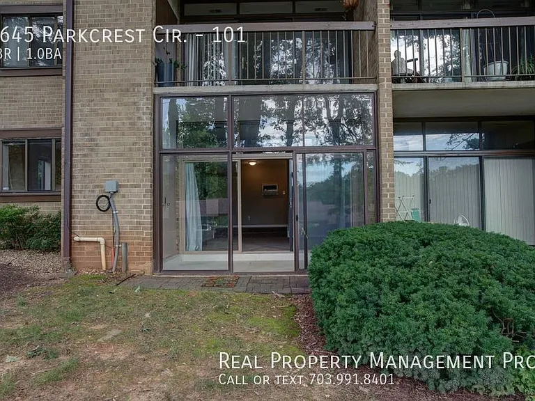 1645 Parkcrest Cir #101 — Photo 10