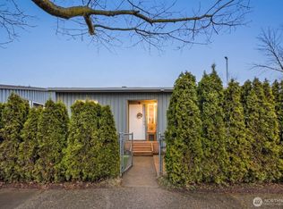 9452 25th Avenue SW, Seattle, WA 98106