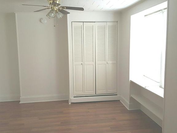 5th image of 816 W 11th St APT 5