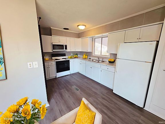 4th image of 2808 Meadow Dr