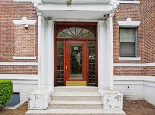 30 Kinross Rd APT 1, Brighton, MA 02135