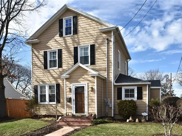 270 Lighthouse Rd, New Haven, CT 06512
