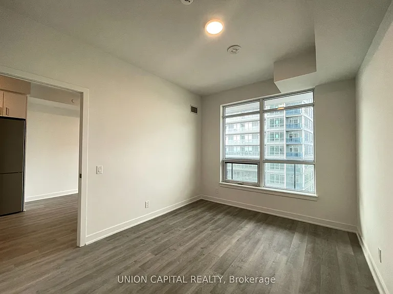 50 Upper Mall Way #1403 — Photo 30