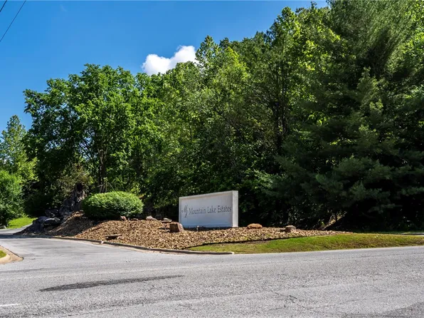 Mountain Lake Dr #81, Rogers, AR 72756