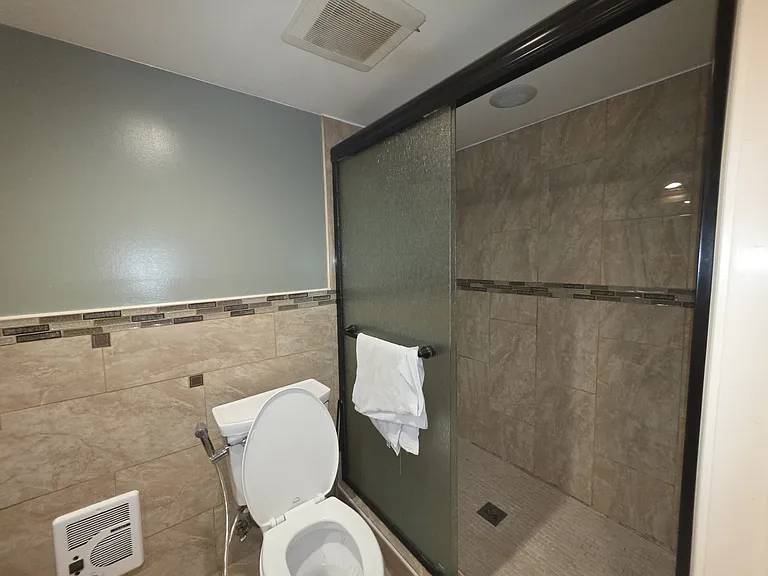 5845 Plainfield St — Photo 22