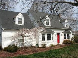 4220 Ridgeview Rd, Harrisburg, PA 17112