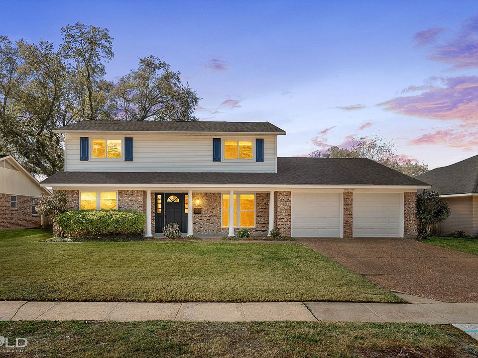 1st image of 405 S Dresden Cir