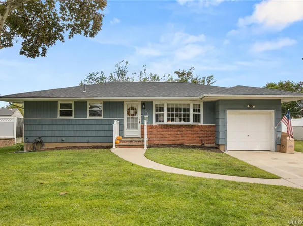 205 Timberpoint Road, East Islip, NY 11730