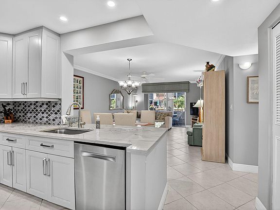 4th image of 250 NE 20th Street #1300