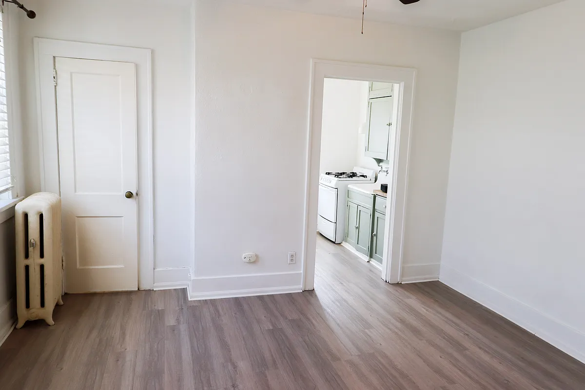 Building Photo - 155 W Mountain Ave #128-4
