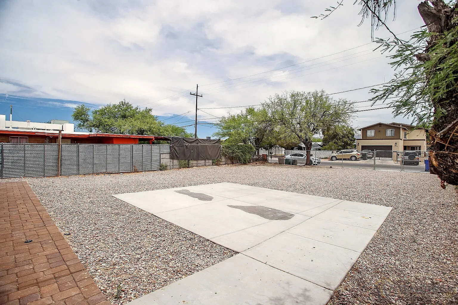 2 bed, 1.0 bath, 803 sqft, $1,475 — Photo 2