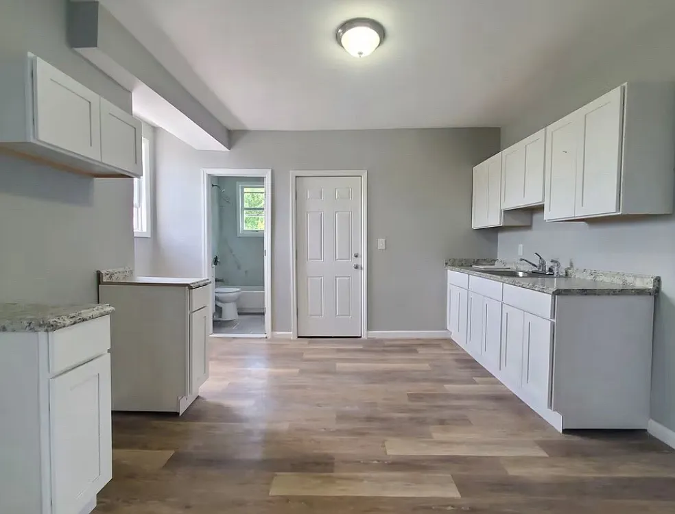 2 bed, $2,000 — Photo 1