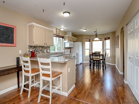 5th image of 21204 83rd St E