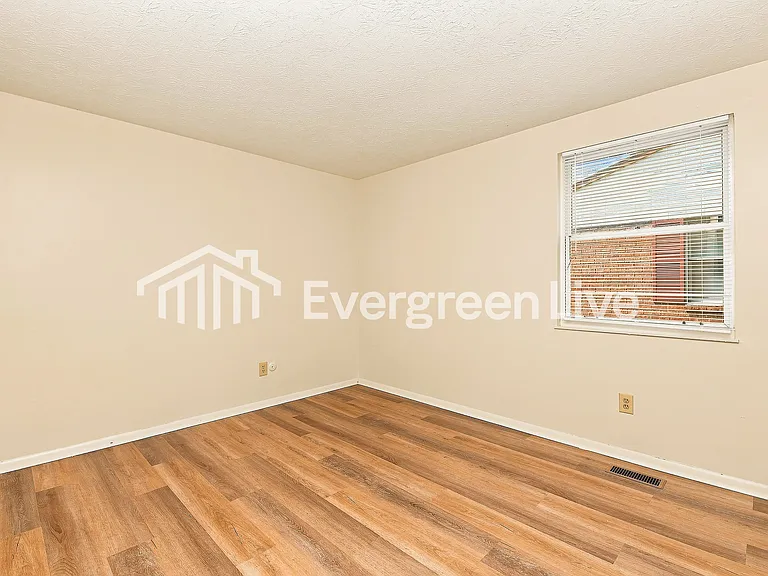 8127 Mount Charles Dr — Photo 8