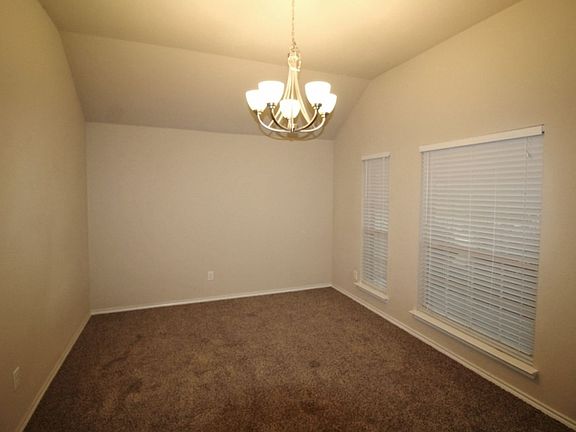 2nd image of 1221 Daventry Dr