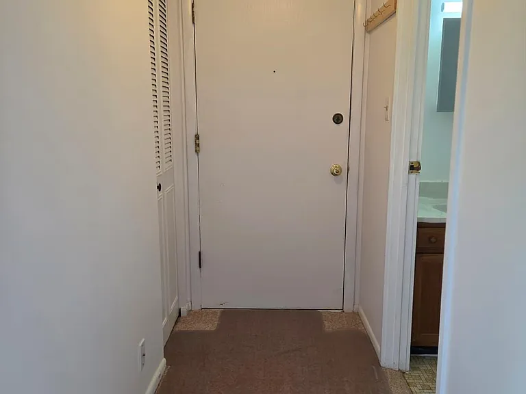 4 Crestview Ln #10 — Photo 14