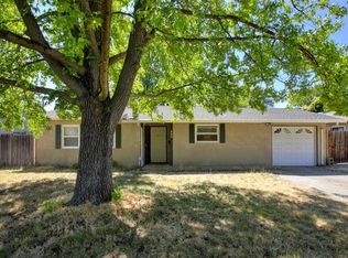925 Amberwood Rd, Sacramento, CA 95864