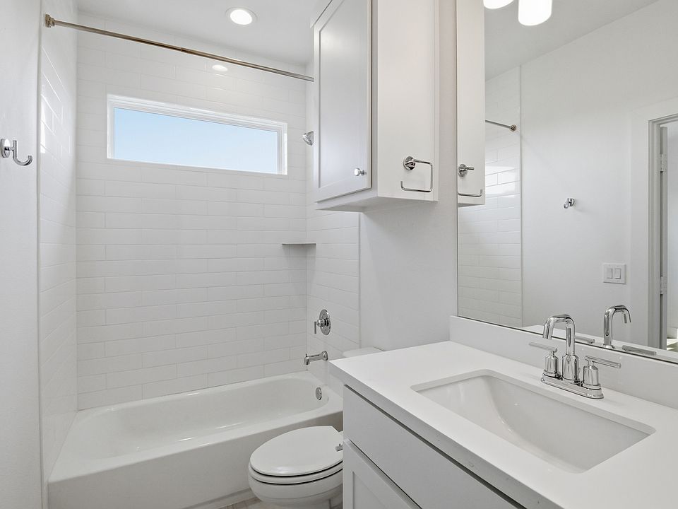 1st image of 6345 Richmond Ave #2