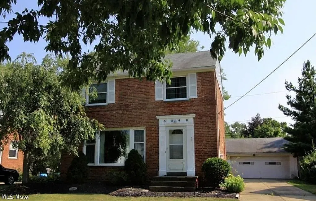 3 bed, 1.5 bath, 1150 sqft, $1,850 — Photo 2