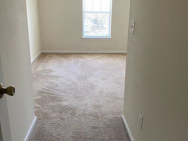 1049 N Black Cherry Dr — Photo 17