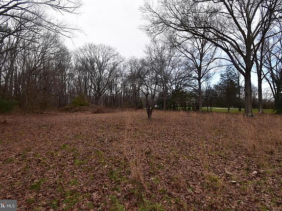 2nd image of 901 McElwee Rd