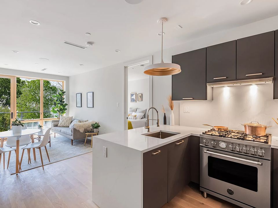 1st image of 674 Hancock St #4B
