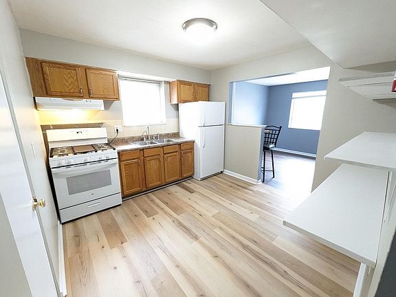 3rd image of 2654 Pestalozzi St APT 4