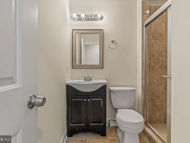1724 W Master St #C — Photo 12