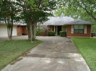 1727 Willow Creek Rd, Seguin, TX 78155