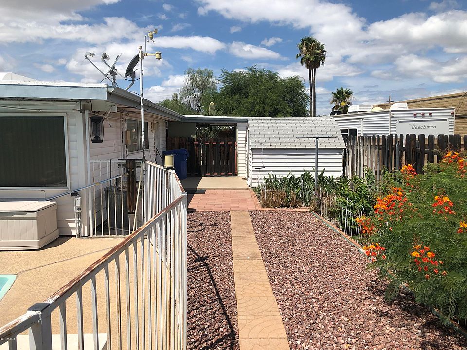 2nd image of 941 S Desert Steppes Dr